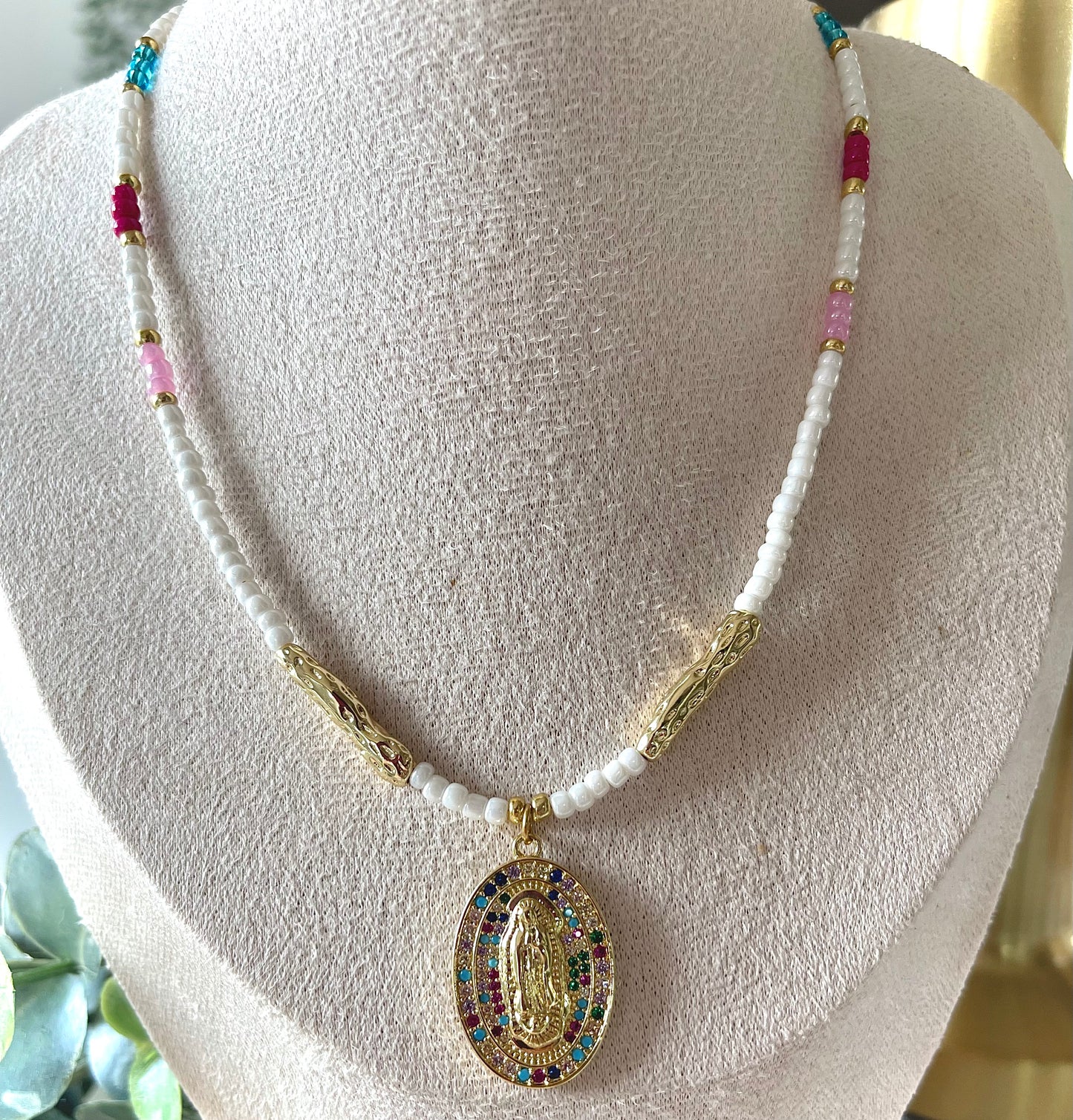Collier Madonna